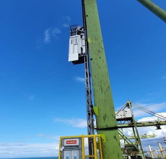 Tubarão complex Alimak